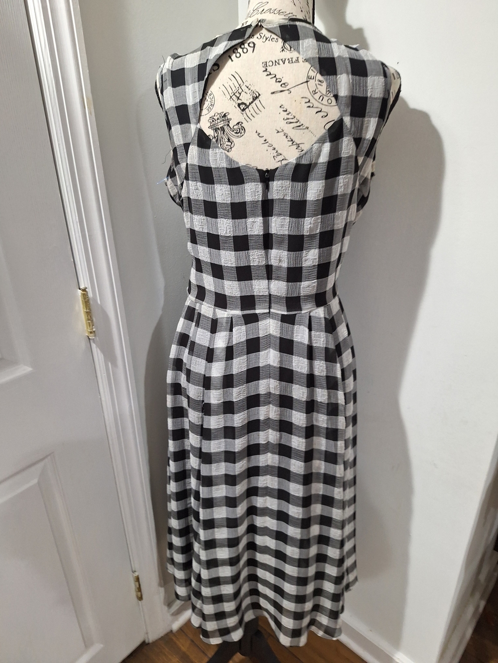 Gabby Skye Black and White Gingham Midi Dress